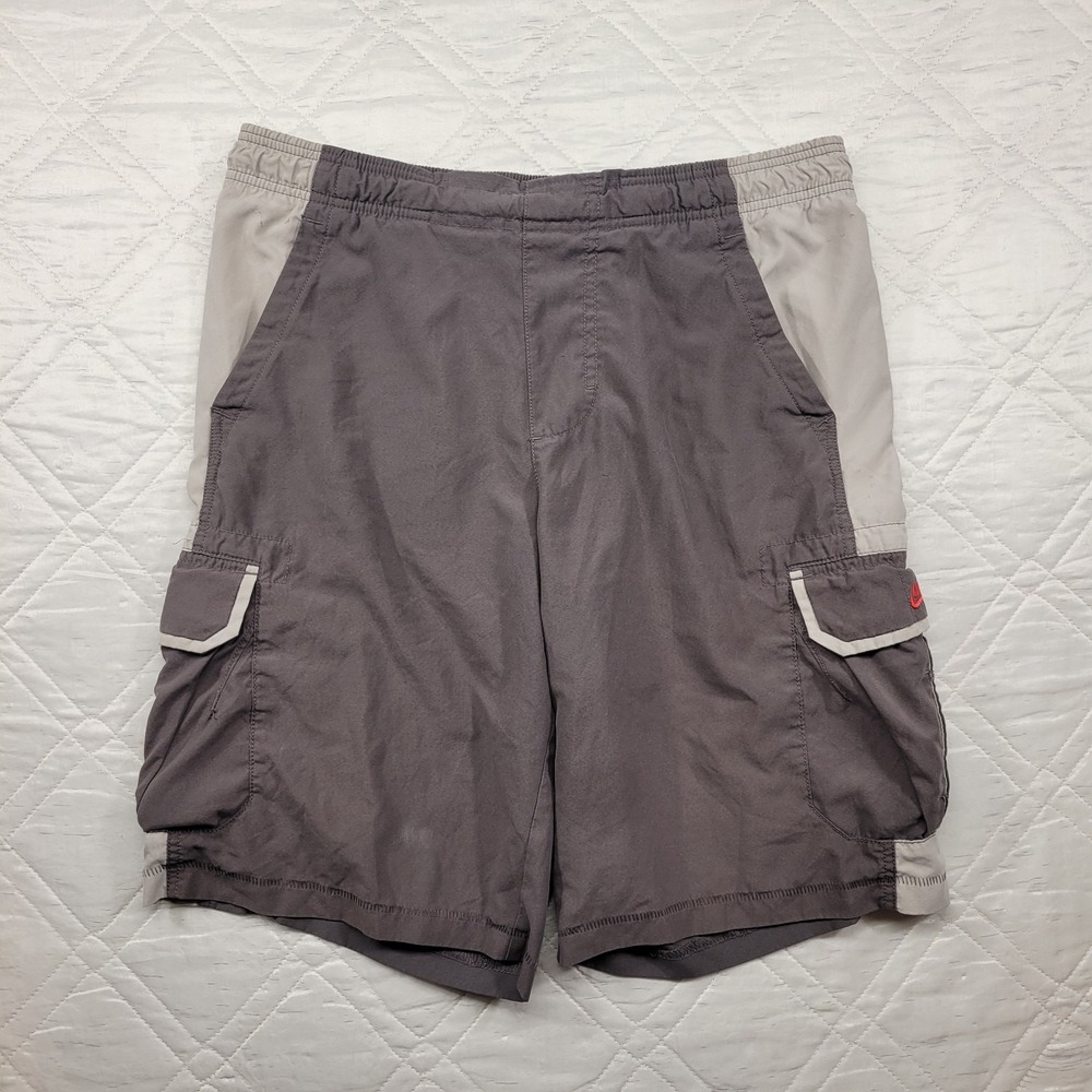 Nike gray tag pull on basketball cargo shorts size M (waist 35)